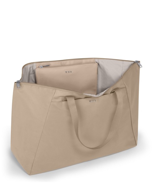 TUMI（トゥミ） トートバッグ VOYAGEUR ジャスト・イン・ケース