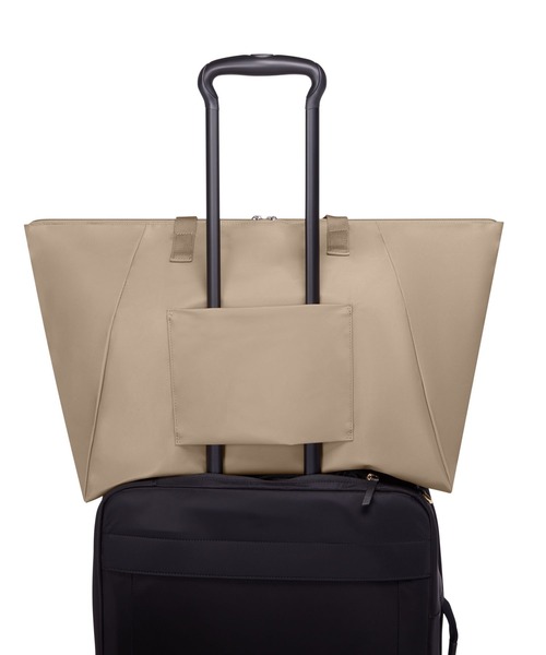 TUMI（トゥミ） トートバッグ VOYAGEUR ジャスト・イン・ケース