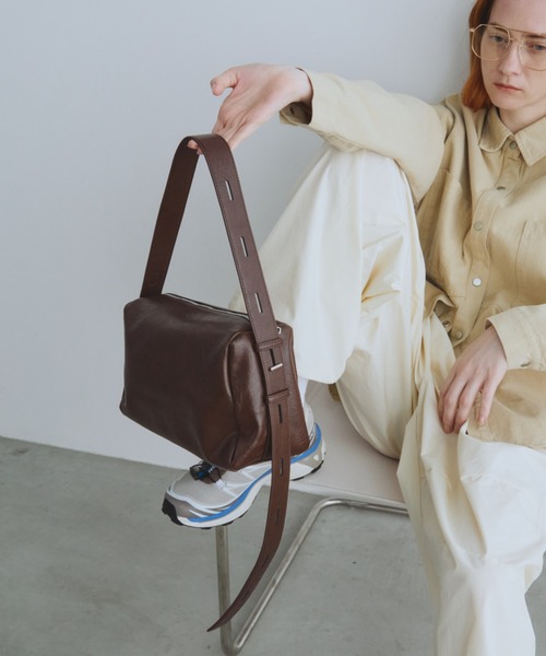 Auntie Rosa Holiday（アンティローザホリデー） ショルダーバッグ