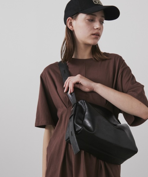 Auntie Rosa Holiday ショルダーバッグ バッグ フェイクレザー