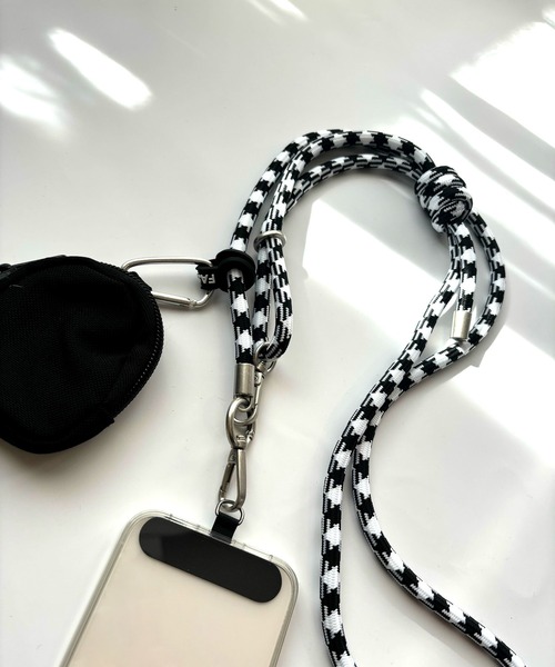【iDEALOFSWEDEN】ミニポーチ＆スマホストラップ(関税送料込) スマホショルダー(ショルダー付きスマホケース) iDEAL OF SWEDEN