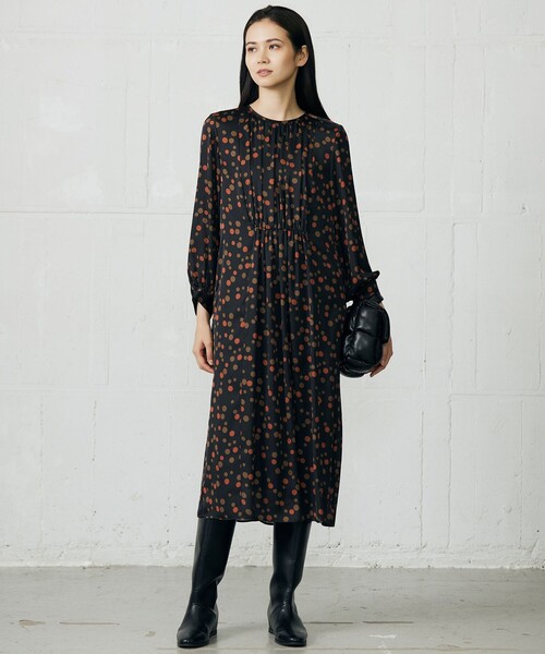 自由区（ジユウク） ワンピース マルチポルカドットプリント