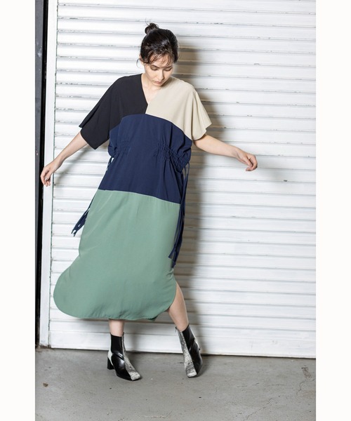 「OSMOSIS」 半袖ワンピース ONE SIZE カーキ レディース_画像3