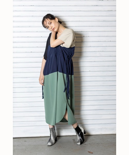 「OSMOSIS」 半袖ワンピース ONE SIZE カーキ レディース_画像4