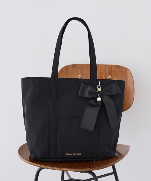 Maison de FLEUR（メゾンドフルール） トートバッグ リボンチャーム