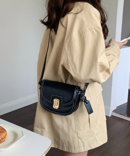 ap retro ショルダーバッグ バッグ フェイクレザーポシェット