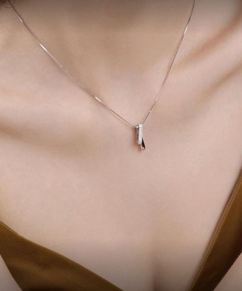 VIBGYOR ネックレス 「IZU」 ツイストバーシルバーネックレス
