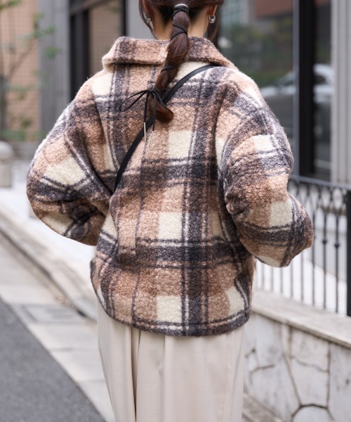 【送料無料】『ボリュームスリーブボアジャケット』【メール便不可】【80】[アウター ジャケット ブルゾン ボアジャケット ボアブルゾン レディース 袖ボリューム 防寒 お尻隠れる もこもこ] TRIANGLE PALETTE ブルゾン アウター チェック柄 ショート丈