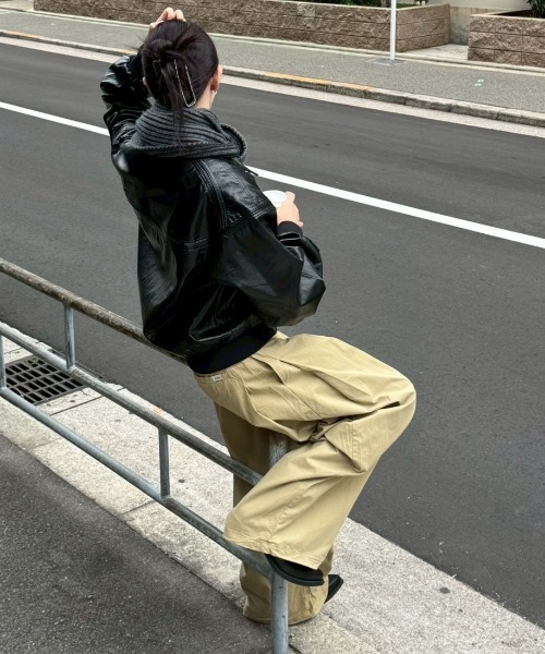 チノパン 「Chikashitsu +」pleats chino wide pants / 「チカシツプラス」プリーツチノワイドパンツ_19