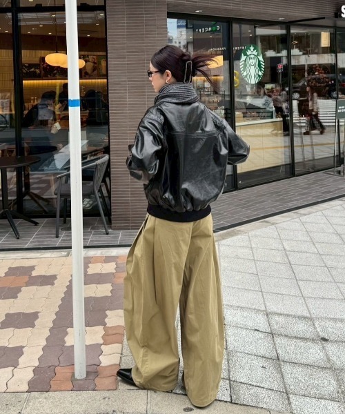 チノパン 「Chikashitsu +」pleats chino wide pants / 「チカシツプラス」プリーツチノワイドパンツ_20