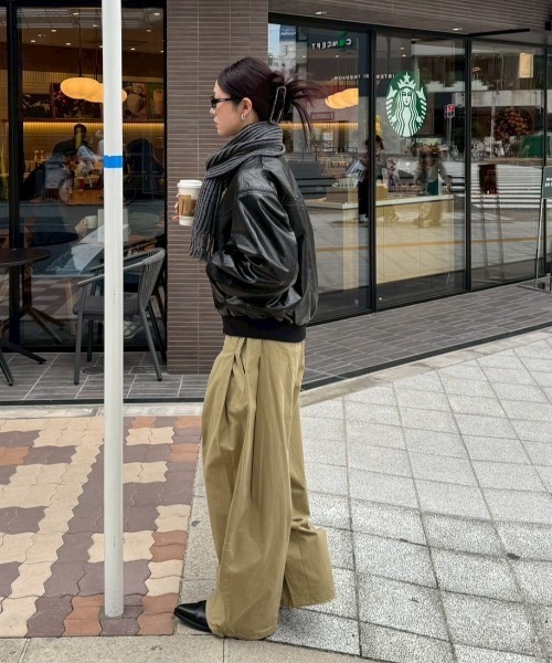 Chikashitsu+（チカシツプラス） ワイドパンツ チノパン 「Chikashitsu