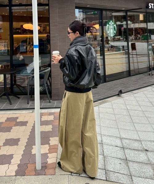 Chikashitsu+（チカシツプラス） チノパン 「Chikashitsu +」pleats