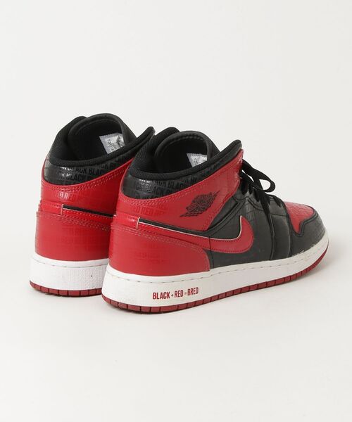 Nike フットボールシューズ 黒/赤 ハイカット NIKE（ナイキ） ハイカットスニーカー 24cm レッド レディース