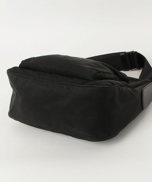 【美品】PRADA ナイロン ショルダーバッグ ブラック 三角ロゴ 軽量 PRADA（プラダ） ナイロン 三角ロゴ ショルダーバッグ - ブラック