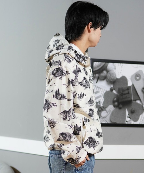 the northface 美品　マウンテンパーカー　ノベルティ柄　150 THE NORTH FACE マウンテンパーカー ウインドブレーカー FACE/ザ