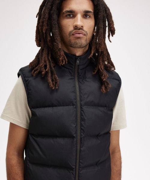 FRED PERRYフレッドペリー ダウンベストs フード FRED PERRY ダウンベスト ベスト Insulated Gilet