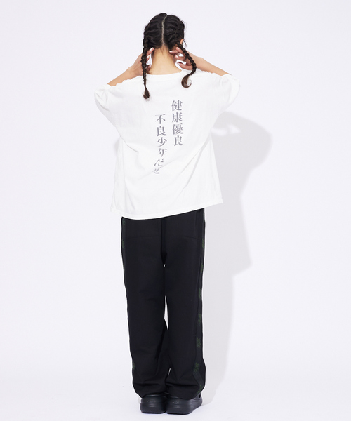 REMI RELIEF ロゴTシャツ オーバーサイズ ルーズTシャツ REMI RELIEF｜ヴィンテージ感漂うSP加工BIG Tシャツ ユニ