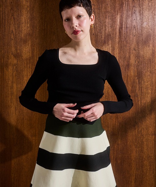 OMMO（オーエムエムオー） ニット セーター ASYMME TUCK SHORT KT TOP
