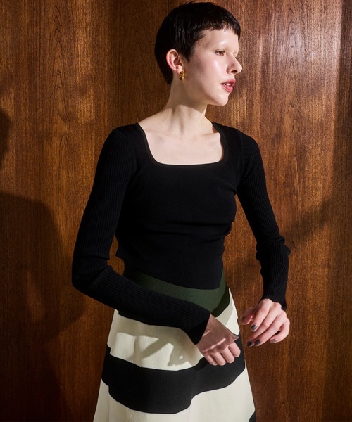 OMMO（オーエムエムオー） ニット セーター ASYMME TUCK SHORT KT TOP