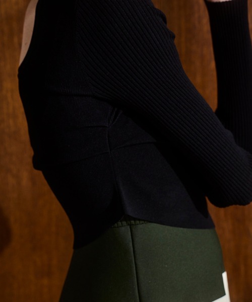 OMMO（オーエムエムオー） ニット セーター ASYMME TUCK SHORT KT TOP
