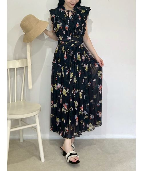ワンピース フラワープリントプリーツワンピースの画像