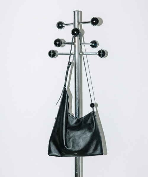 新品未使用タグ付き Beaure ビュレ 牛革 レザーショルダーバッグ Beaure ヴュレ レディースバッグ 本革 牛革 巾着デザイン