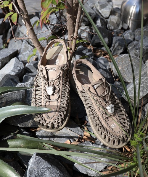 【美品】KEEN UNEEK ユニーク サンダル 26.5 カーキ ベージュ KEEN UNEEK 1025169 キーン ユニーク ベージュ メンズ/サンダル
