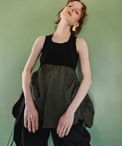 OMMO（オーエムエムオー） タンクトップ ノースリーブ GATHER DOCKING