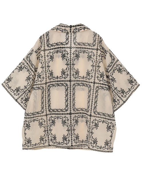 美品 CLANE 2,4万円 3wayのギャザーブラウス ホワイト クラネ E CLANE（クラネ） ブラウス シャツ 半袖 「CLANE/クラネ」EMBROIDERY