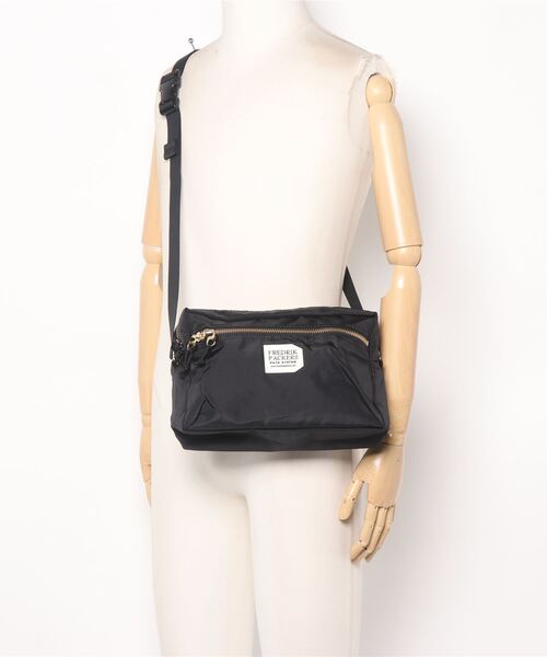 「FREDRIK PACKERS」 ショルダーバッグ ONESIZE チャコールグレー レディース_画像6