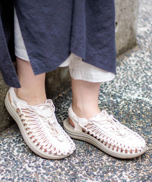 【新品】KEEN ユニーク ホワイト×ブラックソール 編み込み サンダル メンズ ユニーク | ユニーク | KEEN公式オンラインストア