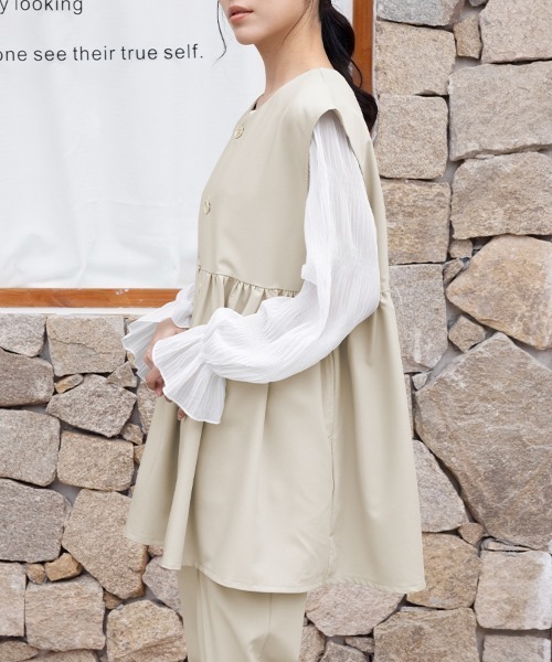 ベスト ジレ 入学式 卒業式 ボタン付きペプラムシルエットトップス