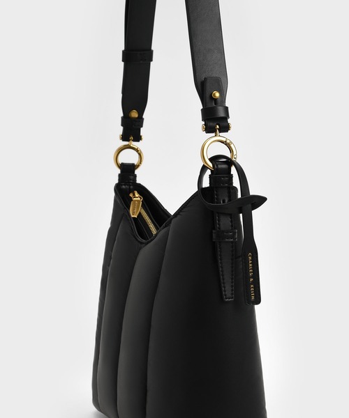 CHARLES & KEITH ブラックショルダーバッグ新品Lサイズ CHARLES ＆ KEITH 「CHARLES & KEITH」 ショルダーバッグ L