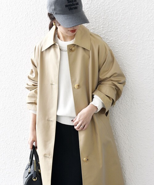 ベージュ トレンチコート ボタン付き ベルト付きヨーク切り替えダブルボタンエステルトレンチコート