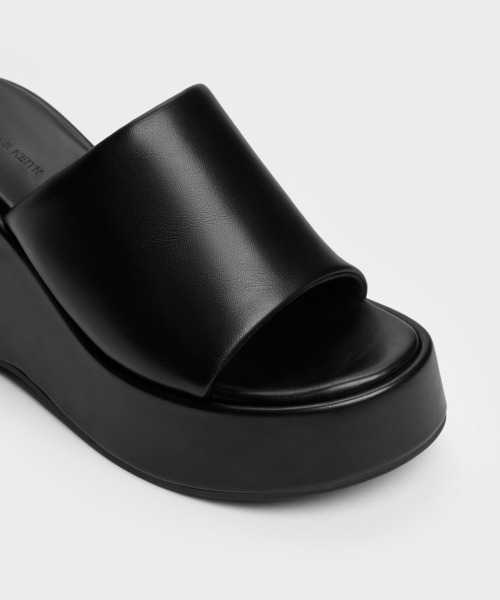 CHARLES ＆ KEITH（チャールズ&キース） 厚底 サンダル ワイド