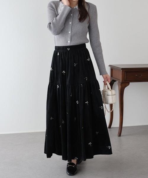 ビビアンタム和柄刺繍入り ベロアタイトスカート ブラック BLUEEAST（ブルーイースト） ロング スカート フラワー刺繍ベロア