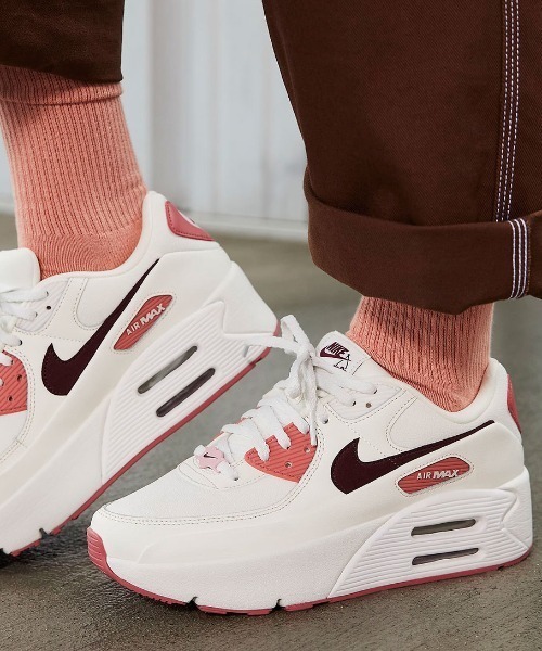 NIKE（ナイキ） スニーカー W AIRMAX 90 LV8 SE エア マックス 90 LV8
