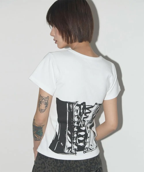 tシャツ A'GEM/9 × .kom 「 FANCY CLUB/ファンシークラブ」 BACK CORSET TEE/バックコルセット半袖Tシャツ レ