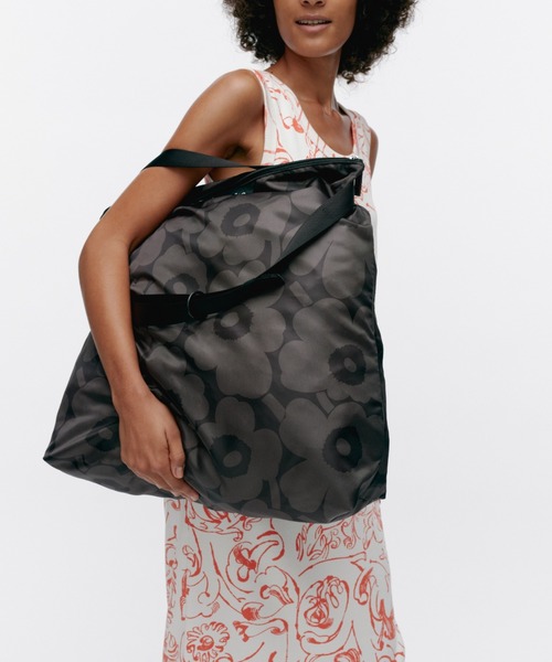 Neat Crossbody Unikko L ショルダーバッグ | Maija Isola