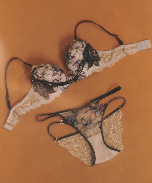 LINGERIEAM（ランジェリアム） ブラジャー キャプティブフラワー