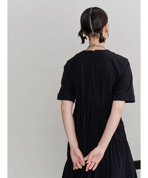 ワンピース SHIRRING GATHER TIERED OP / シャーリングギャザーティアードワンピースの画像