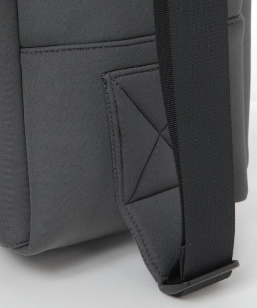 LAKOLE（ラコレ） ウエストポーチ ネオプレーン縦型ボディバッグ