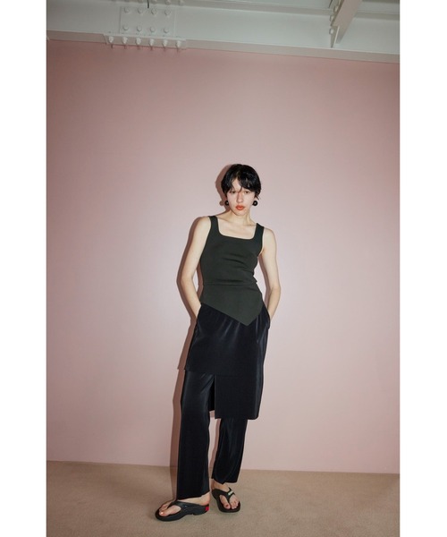OMMO（オーエムエムオー） パンツ LAYERED PLEATS PT レディース