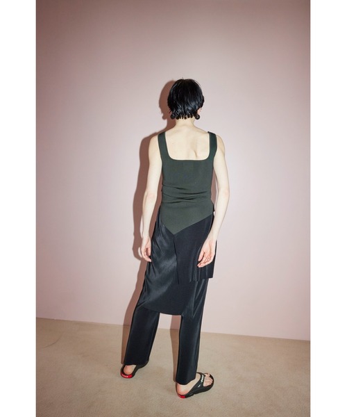 OMMO（オーエムエムオー） パンツ LAYERED PLEATS PT レディース