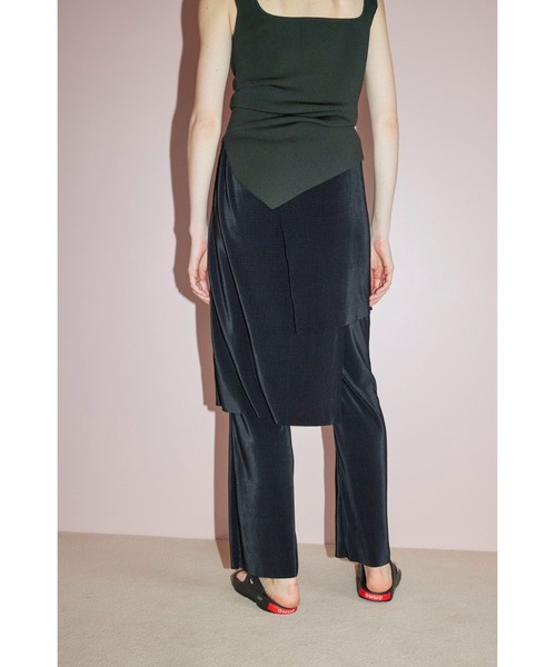 OMMO（オーエムエムオー） パンツ LAYERED PLEATS PT レディース