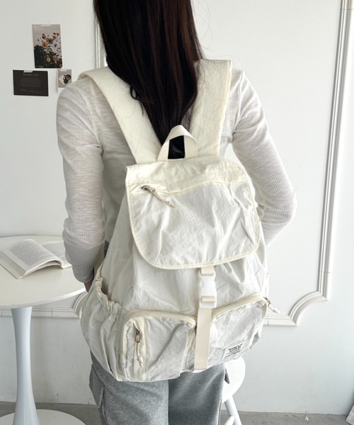 デイバック リュック 「A4収納可」多ポケットフラップバックパック