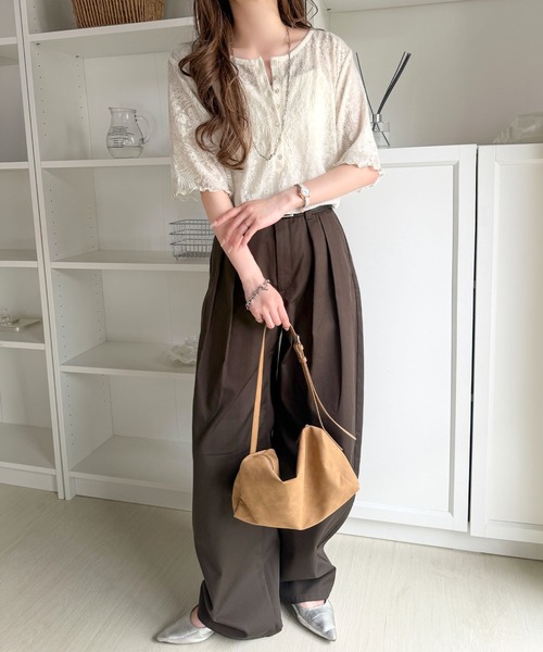 花柄 シアー 半袖 トップス ブラック シルク　未使用品 classicalelf（クラシカルエルフ） ヘンリーネック tシャツ 半袖 「8月