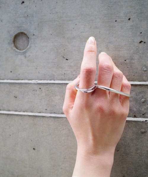 指輪 リング large encounter ring レディースの画像