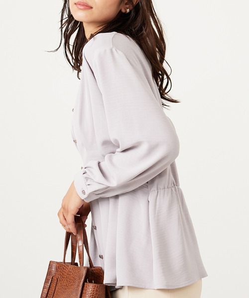 新品タグ付♡IENA ウエストタックフォルムブラウス IENA（イエナ）の「ウエストタックフォルムブラウス◇（シャツ