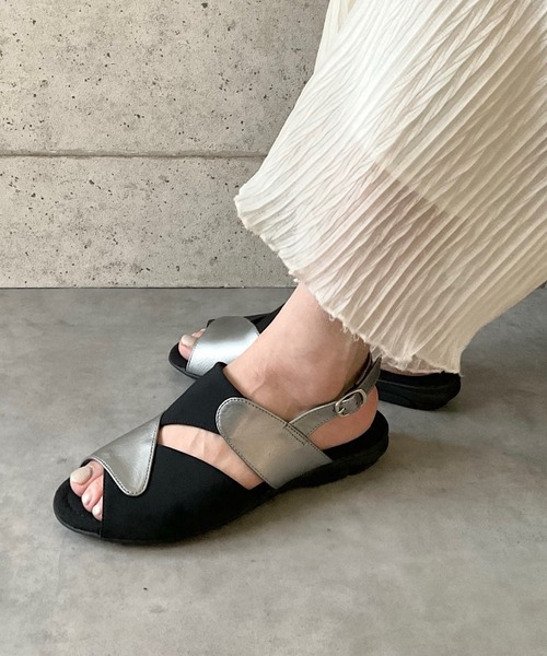 ブランブルー（ブランブルー）/【日本製】【本革】【3E幅】異素材バイカラーサンダル blanc/bleu（ブランブルー） サンダル 「日本製／本革／3E幅」異素材